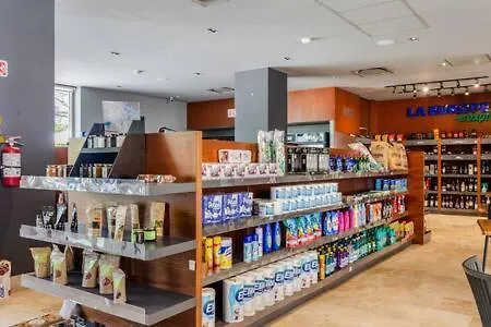 A7103 - 2Br Apartment With Beach Club Cancún Mexiko