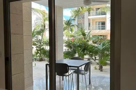 A7103 - 2Br Apartment With Beach Club Cancún 0*,  Mexiko