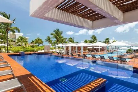 A7103 - 2Br Apartment With Beach Club Cancun 0*,  Mexico